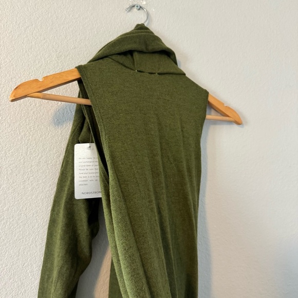 New StitchDrop Sweater Dress Color: Fern (green) Medium - Picture 2 of 12